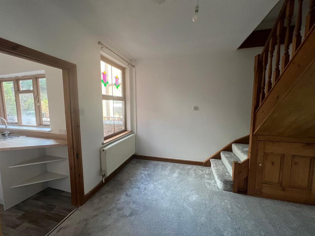 53 Redland dining room.jpg