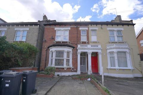 1 bedroom flat to rent, Granville Road, Ilford, Essex