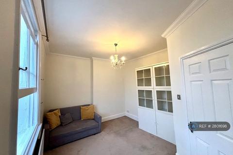 1 bedroom flat to rent, London, London, W12