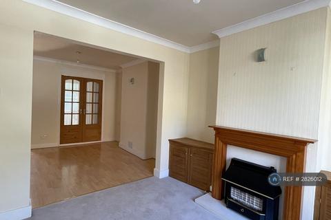 3 bedroom terraced house to rent, Noahs Ark Road, Dover, CT17