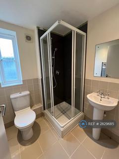 2 bedroom flat to rent, Tollgate Court, South Croydon, CR2