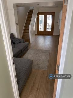 undefined, Second Cross Road, Twickenham, TW2