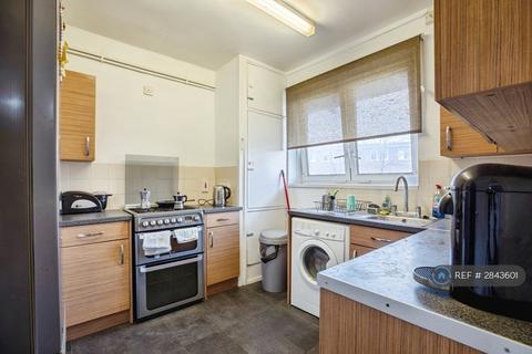 2 bedroom flat to rent, Stockwell Road, London, SW9