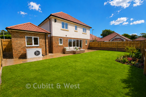 4 bedroom detached house for sale, Lewes Road, The Orchards, Ridgewood, East Sussex
