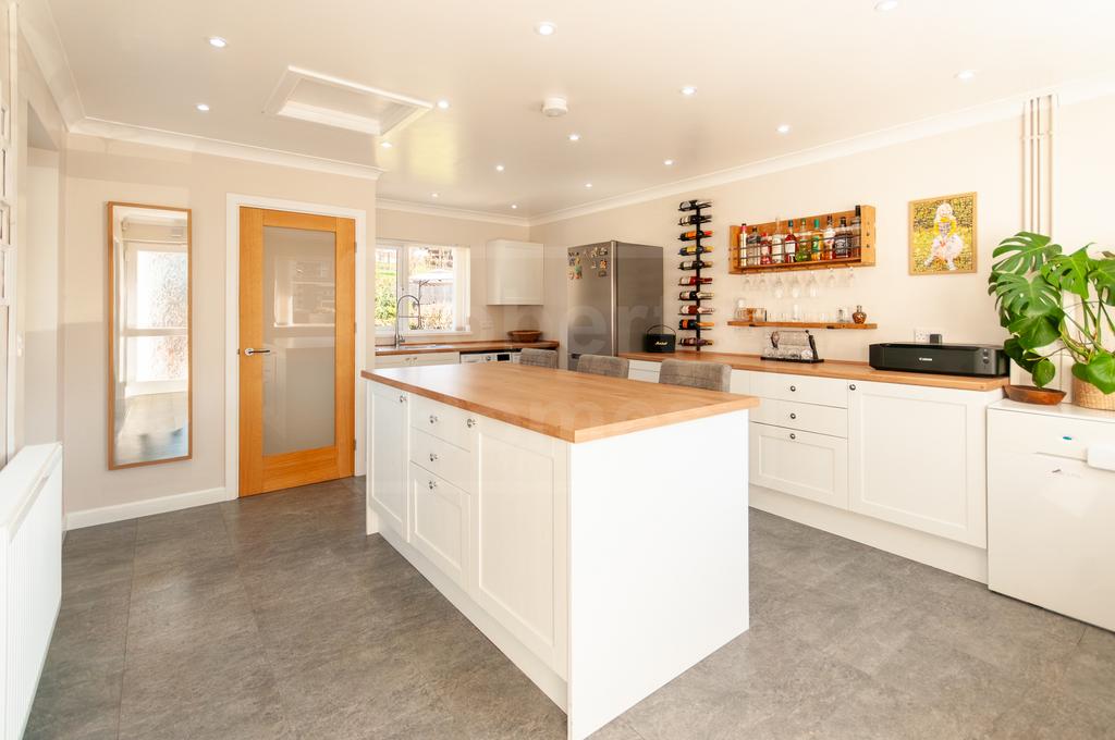 Breakfast Room/Utility