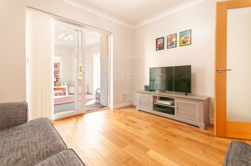 Sitting Room/Bedroom 3