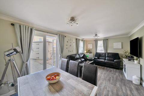 4 bedroom end of terrace house for sale, Station Road, Wincanton, BA9