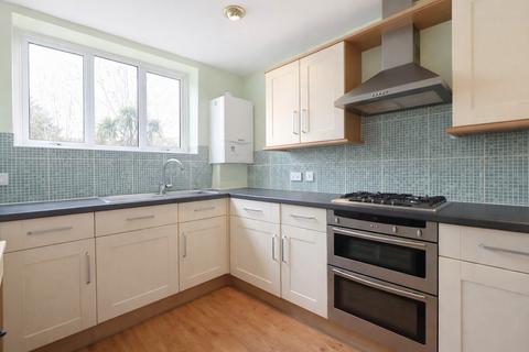1 bedroom flat for sale, Faringdon Avenue, Romford, RM3