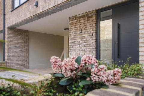 3 bedroom townhouse for sale, Blatchington Road, Seaford