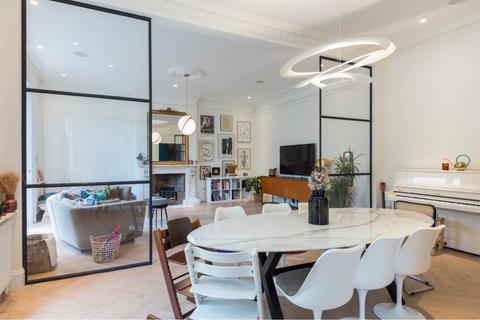 4 bedroom flat to rent, Marlborough Place, London NW8