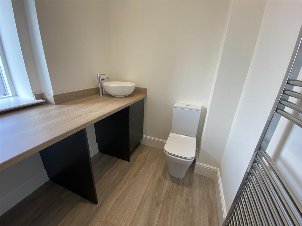 Cloakroom &amp; WC