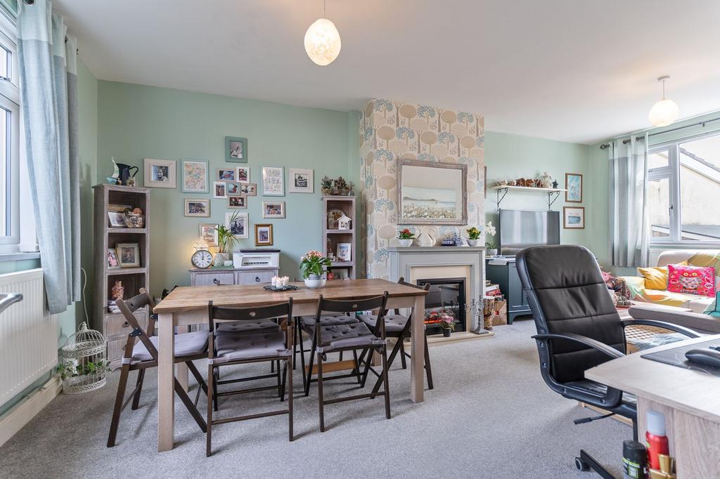 Living/Dining Room