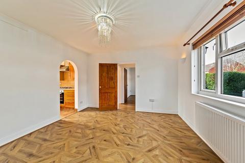 2 bedroom flat to rent, Dudley Road, Kew, Richmond TW9
