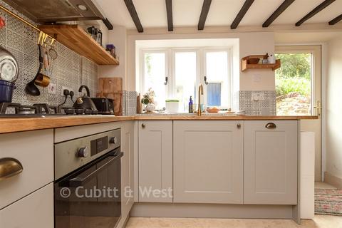 2 bedroom end of terrace house for sale, Carters Cottages, Redhill, Surrey