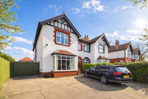 4 bedroom semi-detached house for sale, Mayfield Road, Whitby YO21