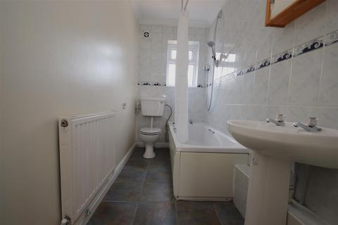 2 bedroom house to rent, Newmarket Road, Cambridge CB5