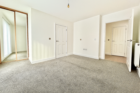 2 bedroom flat to rent, Parade Gardens, London, E4