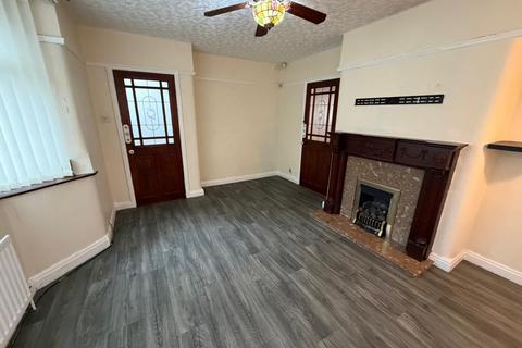 3 bedroom terraced house to rent, Seymour Street, Manchester, M18