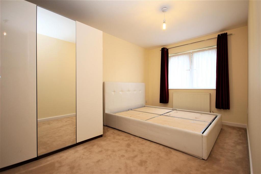 Bed 1 (2).JPG