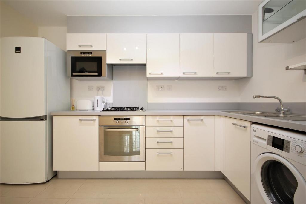 Kitchen (3).JPG
