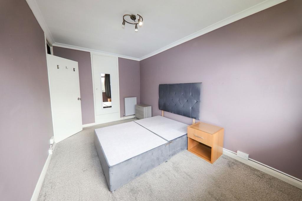 Bed 1 (2)(E)