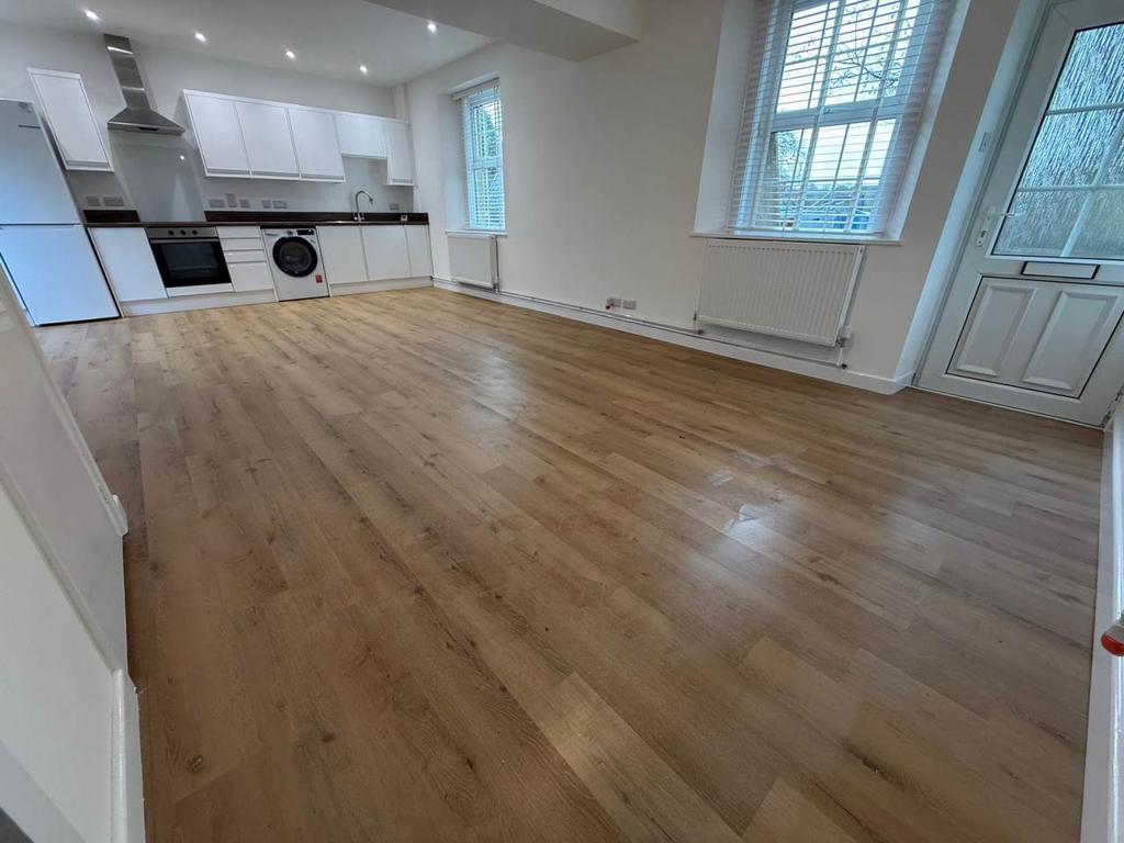 Kitchen/lounge