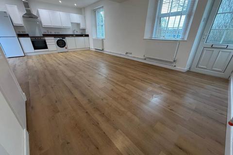 2 bedroom semi-detached house to rent, Cowl Street , Shepton Mallet ,