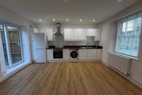 2 bedroom semi-detached house to rent, Cowl Street , Shepton Mallet ,