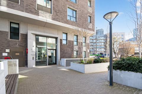 1 bedroom apartment for sale, 9 Escapade Place, London, E14