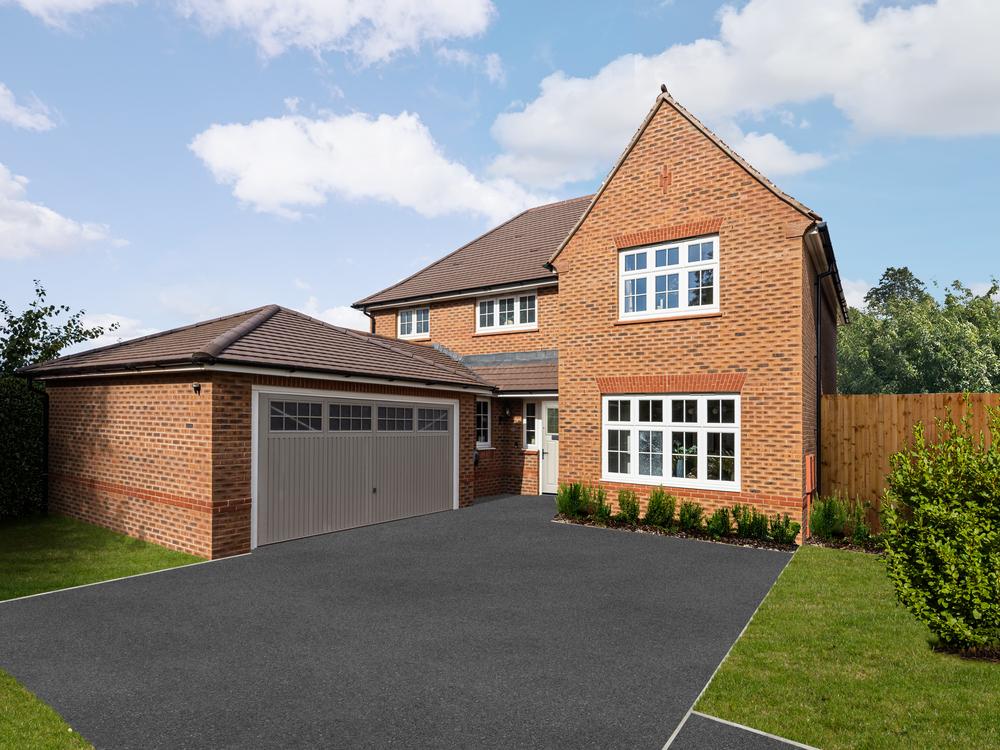 4 bedroom detached house for sale