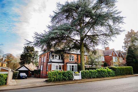 6 bedroom semi-detached house for sale, Ferriby Road, Hessle HU13