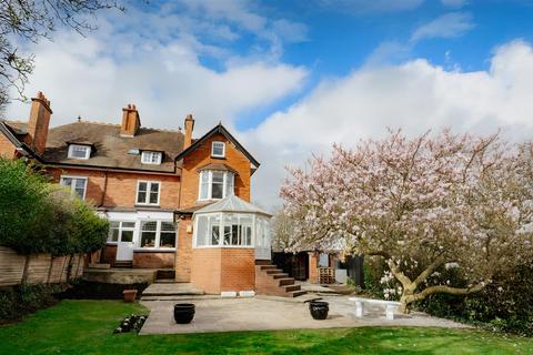 6 bedroom semi-detached house for sale, Ferriby Road, Hessle HU13