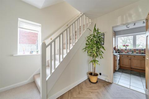 undefined, Nightingale Crescent, West Horsley
