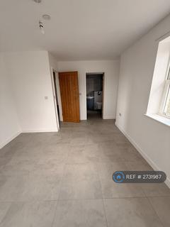 2 bedroom flat to rent, Frith Hill Road, Godalming, GU7