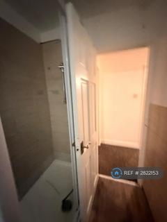 2 bedroom flat to rent, Westbourne Drive, Stoke And Trent, ST6