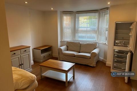 2 bedroom flat to rent, Alexandra Road, Reading, RG1