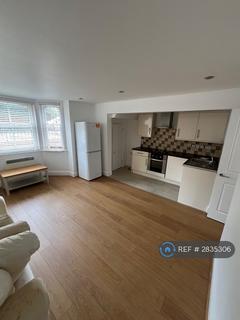 2 bedroom flat to rent, Alexandra Road, Reading, RG1