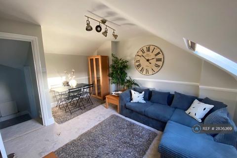 1 bedroom flat to rent, Gilbey Road, London, SW17