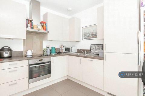 Studio to rent, Juniper Drive, London, SW18