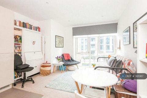 Studio to rent, Juniper Drive, London, SW18