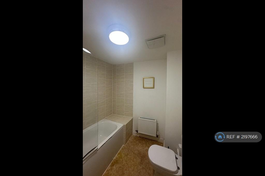 Shared Bath Room
