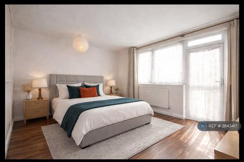 Studio to rent, London, London, E14