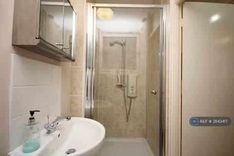Studio to rent, London, London, E14