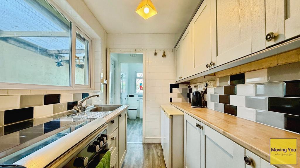 Kitchen aspect 2