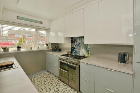 3 bedroom end of terrace house for sale, Swallowfield, Ashford, TN24 0
