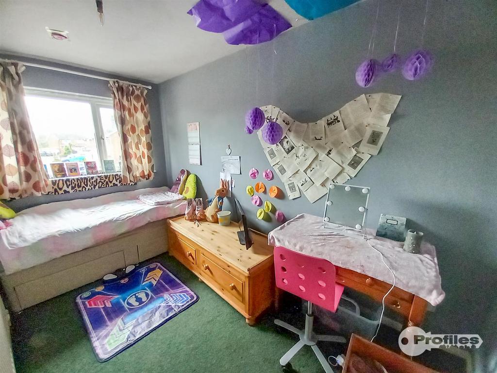 Bed2 xx.jpg