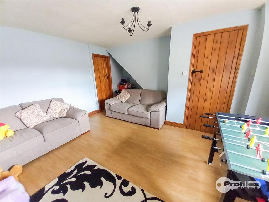 Lounge x 1.jpg