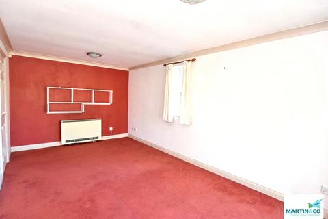 2 bedroom apartment for sale, Queens Park Court, Hinckley
