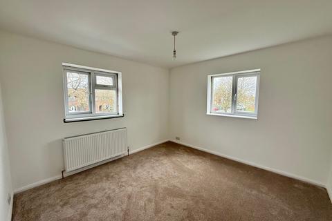3 bedroom semi-detached house to rent, Meriton Road, Wilmslow, SK9