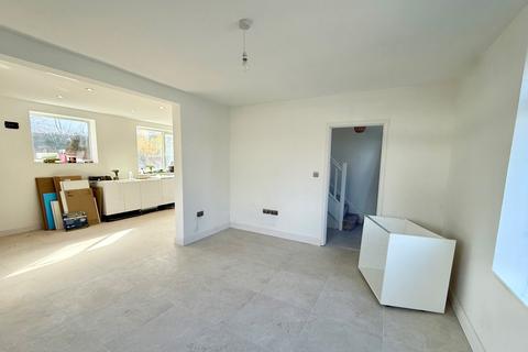 3 bedroom semi-detached house to rent, Meriton Road, Wilmslow, SK9